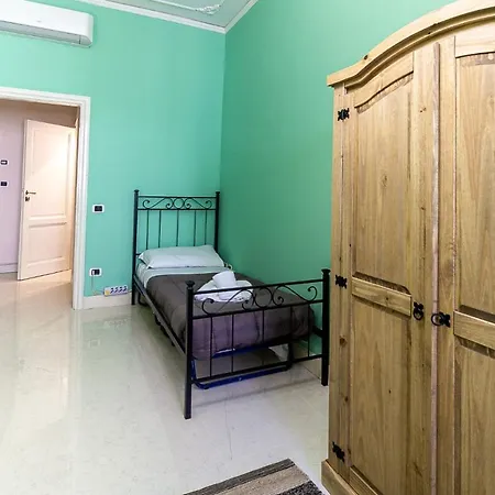 Spacious Three Bedroom On The Arno *