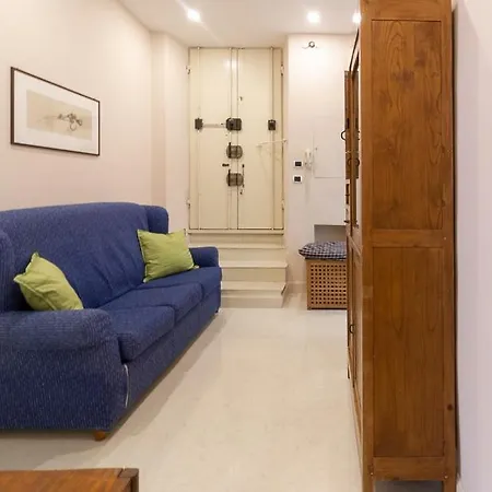 Spacious Three Bedroom On The Arno Appartement